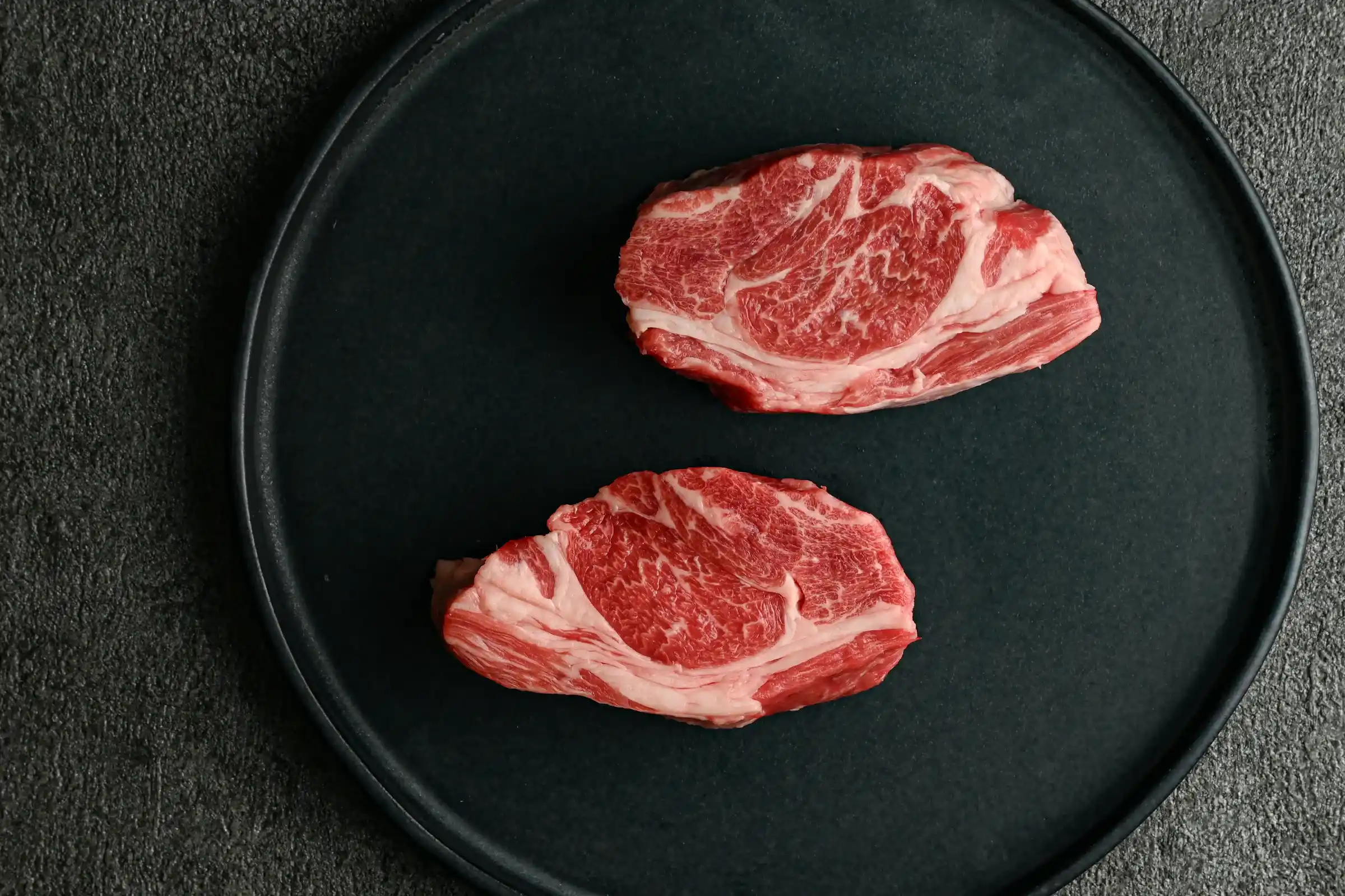 生ラム肩ロース/ステーキ用（約60g×2枚）　7月29日(水)入荷予定