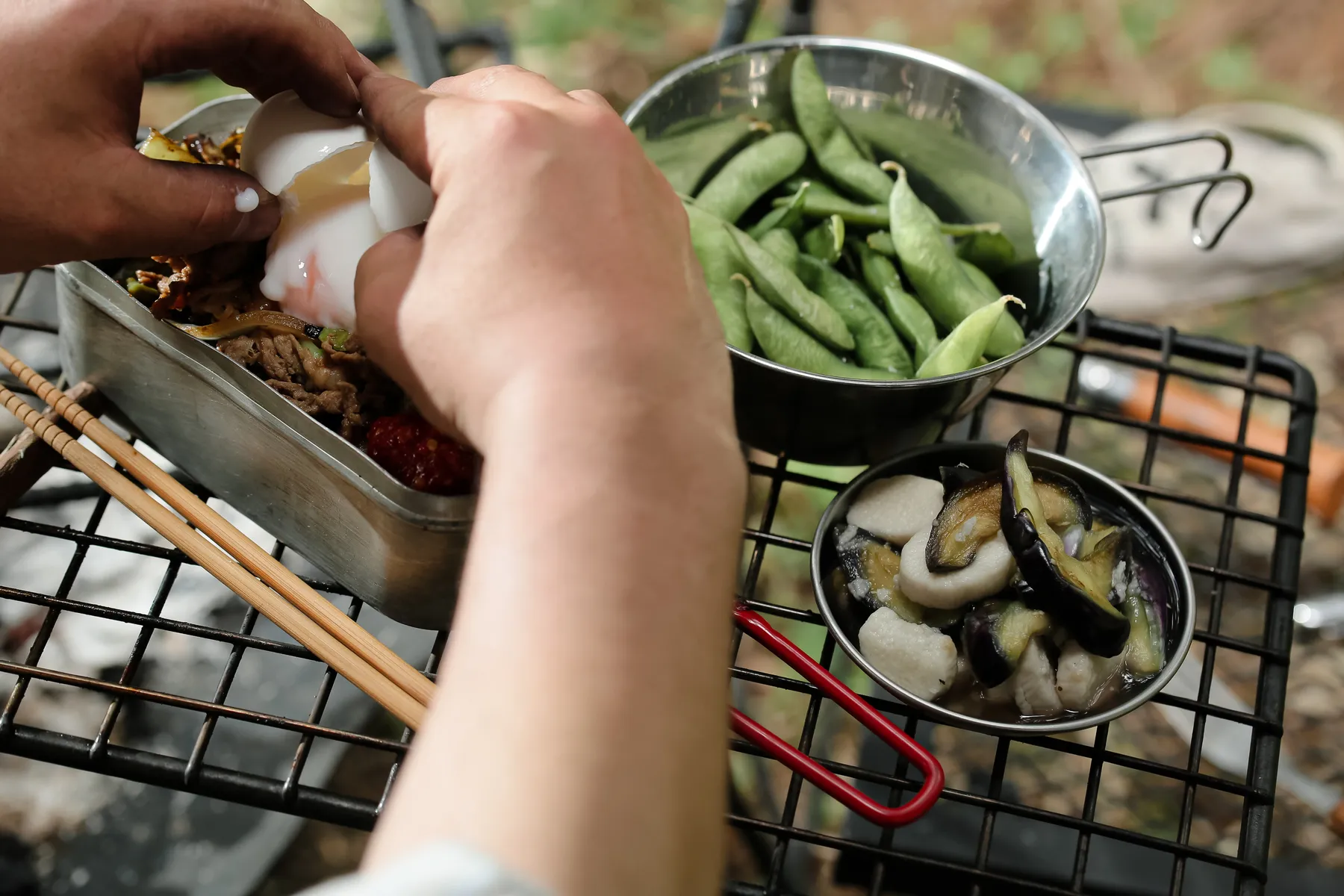 地元で60年以上愛されてきた、<br>味噌味の羊焼き肉「義経焼」。