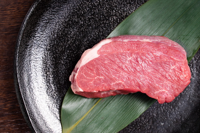 「【プロトン凍結】生ラムレッグステーキカット100g約1cm」