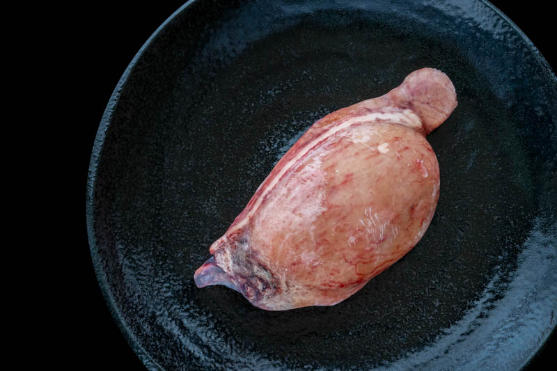 [羊の睾丸1個300g～大量注文の対応もできます。お問い合わせください。　